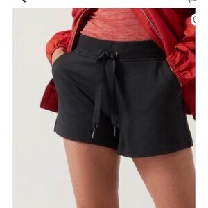 Athleta Shorts New Size Large Balance 4” Shortie Casual Black Lounge